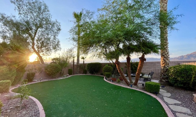 Tule Springs Casa | Las Vegas Single Story King Bed Quiet Neighborhood