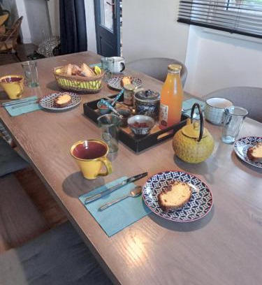 Uzerche Cama Y Desayuno | Le 28
