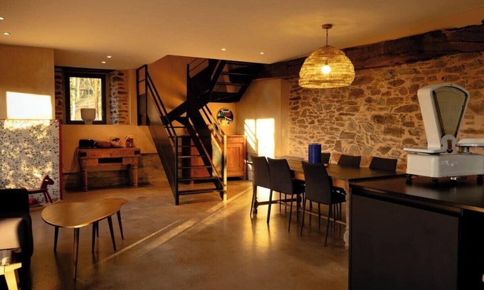 Gagnac-sur-Cere Casa | Le colombié, Superbe maison en pierre rénovée.