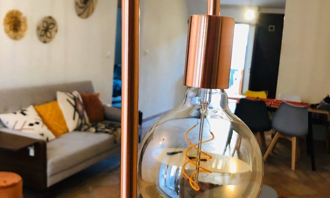 Sedan Apartamento | LE COSY WIFI FREE PARKING The whole street