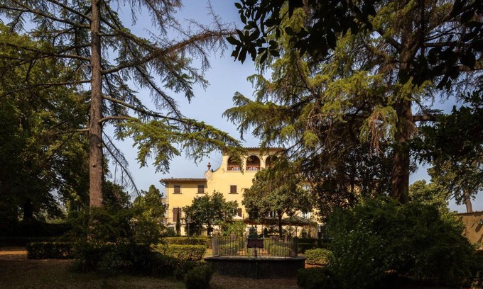 Comeana Cama Y Desayuno | Le Farnete