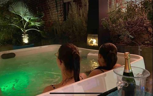 Tourcoing Casa | Le jacuzzi de Marie