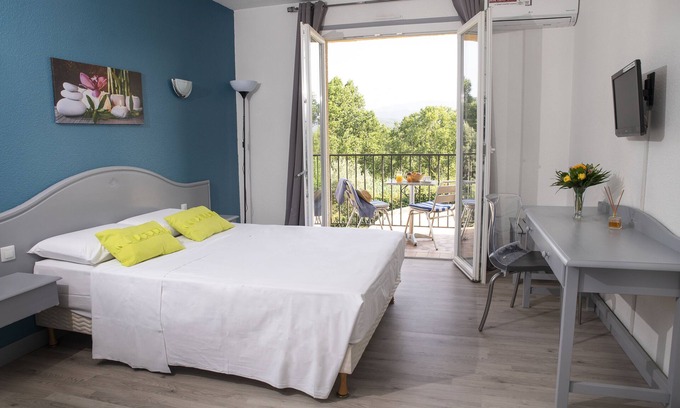 Le Boulou Hotel | Le Néoulous