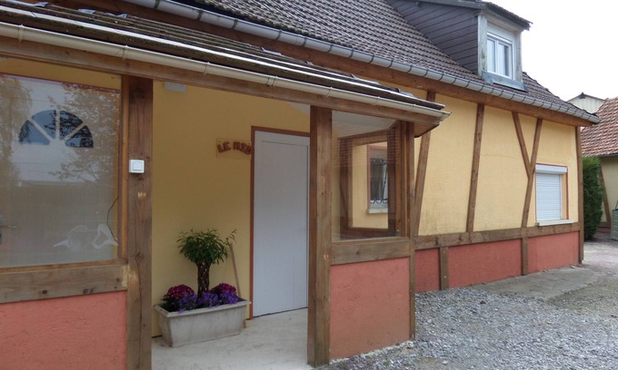 Avesnes-en-Val Apartamento | Domaine Le Soleil Couchant, Le Nid, mini granja, sala de juegos, bicicletas.