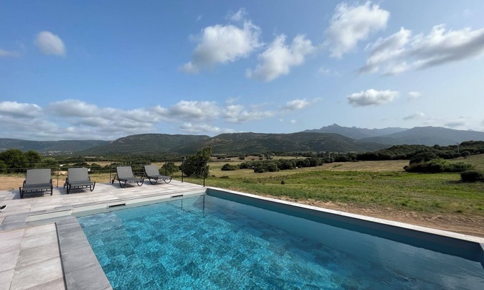 Pianotolli-Caldarello Hotel | Le Petit Hotel De Pianottoli Caldarello