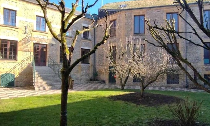 Sedan Apartamento | LE TEMPS SUSPENDU - SEDAN