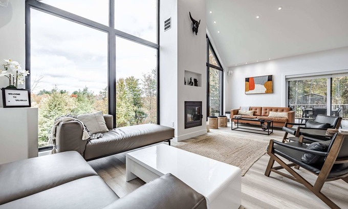 Gore Chalet De Esquí | Le Valhalla - modern, Lake Barron private dock, hot tub - by Platinum GI