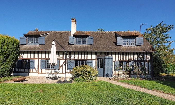 Francheville Casa | Le Verdoyant - Tres Habitaciones Casa, Capacidad 8