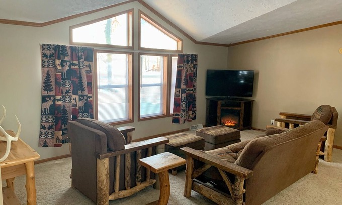 Walker Casa | Leech Lake Lakeside Cabin!