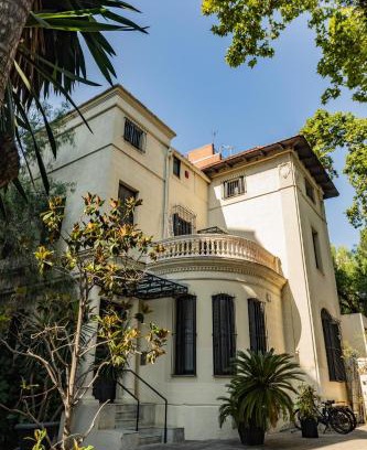 Les Tres Torres Otro | Leevin Student Barcelona