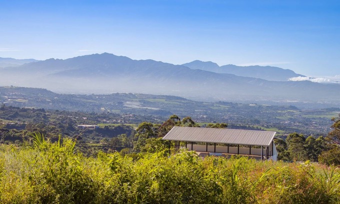 Cajón Condominio | La Casa Blanca de Grecia unidad 1L