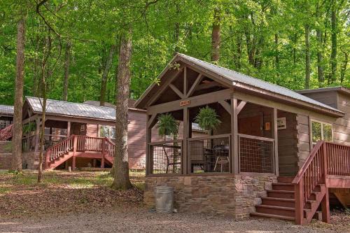 Lookout Valley Neighborhood Association Casa | Lena Cabin Wooded Tiny Cabin - Hot Tub