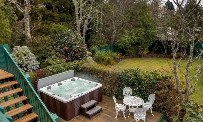 Lynmore Casa | Leo's Place - 4 habitaciones con piscina spa a poca distancia de las secoyas