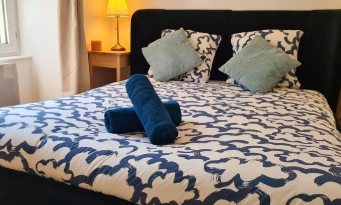 Dalby Apartamento | Les Chevrons : Charme de L'ancien et Modernité