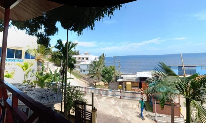 Kribi Cabina | Les Gîtes de Kribi