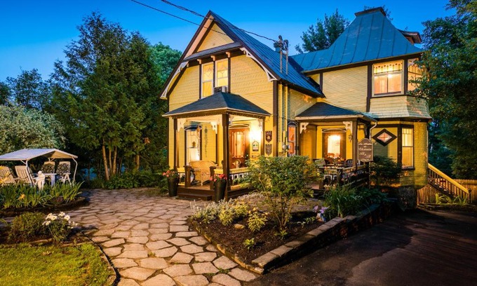 Waterloo Casa | Les Matins de Victoria