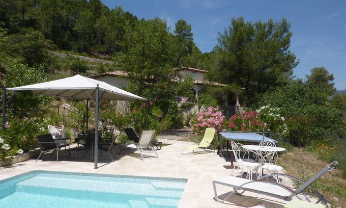 Correns Casa | LES OLIVIERS with swimming pool - gite 1er village Bio - jas de roucas
