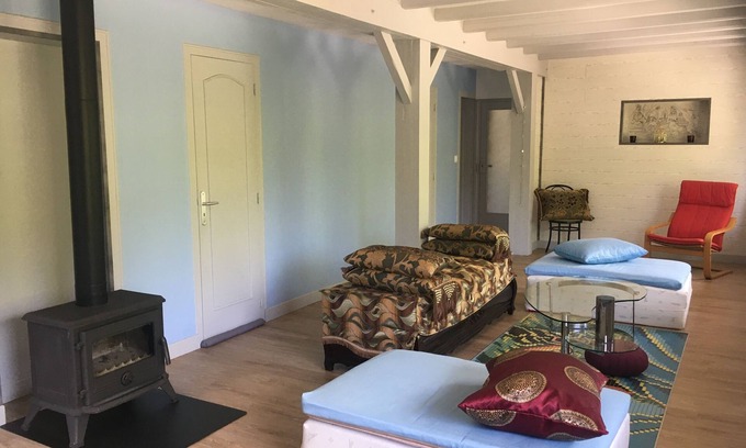 Gesvres Cama Y Desayuno | LILIUM SAUVAGERE room