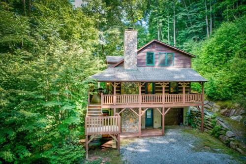 Boone Cabina | Little Creek Lodge