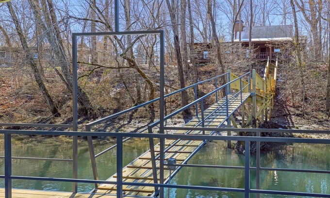 Wilburn Casa | Little Dunham River Cabin ~ on the Little Red