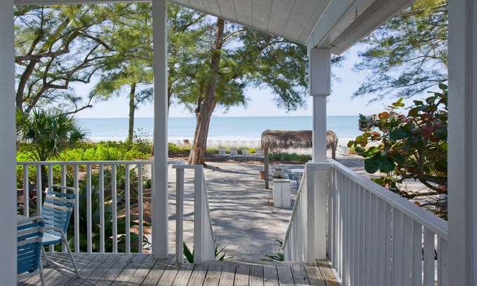 Whitney Beach Cabaña | Little Gull 2BR Cottage with Ultimate Views of the Famous Sunsets