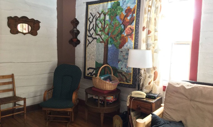 Coon Valley Cabina | "Little House on the Prairie" with modern plumbing!