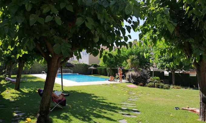 Sant Feliu de Guixols Apartamento | LLOGUER30 Apartamento Lotus, piscina y parquing