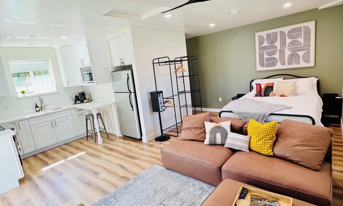 Estates at Canyon Crest Apartamento | Local Riverside UCR - Canyon Crest--new construction studio