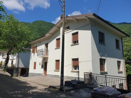 Lizzano in Belvedere Cama Y Desayuno | Locanda In Montagna Da Emili&Gabriel