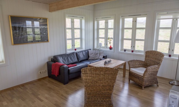 Hellnar Chalet De Esquí | Ubicado en una espectacular ubicación rural cerca de Hellnar