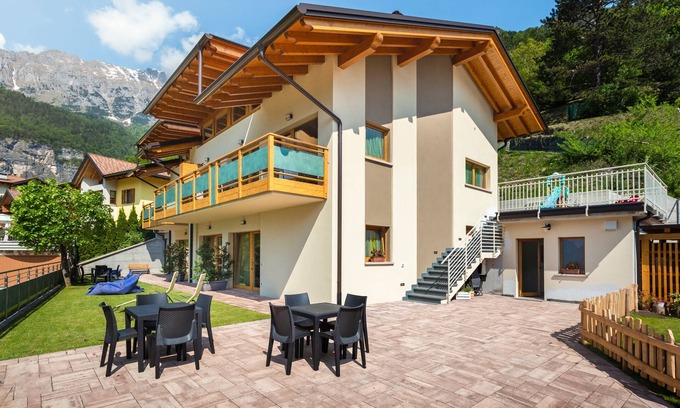 Molveno Villa | ALOJAMIENTO CON UNA VISTA INCREÍBLE DEL LAGO Y LOS DOLOMITAS