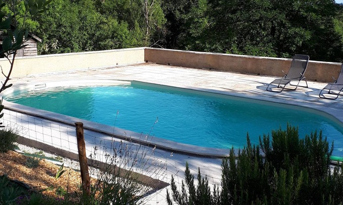 Cours Casa | Alojamiento T3 de carácter con piscina.