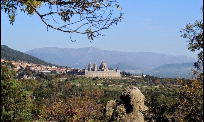 San Lorenzo de El Escorial Apartamento | Loft de El Escorial. "Turismo cultural y actividades en plena naturaleza".