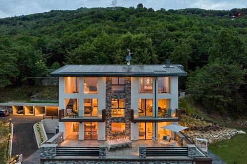 Almenno San Bartolomeo Villa | Loft experience Amore o Psyche a Carobais 7