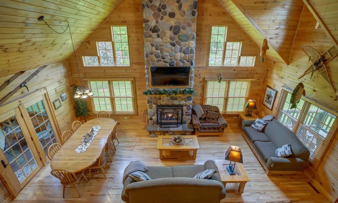 Baraboo Casa | Log Cabin Lodge por el Parque Estatal Devil's Lake, esquí alpino, Cascade Mtn, Dells