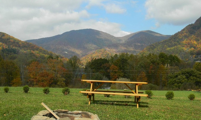 Maggie Valley Cabina | Cabaña de madera con País sentir y vistas impresionantes