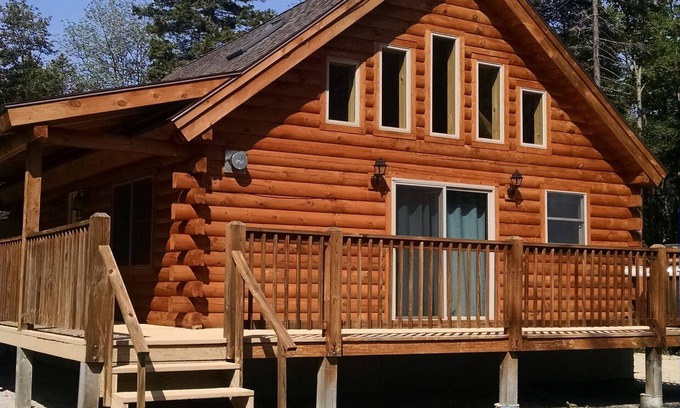 Washington Casa | Nueva Log Home En Secluded Lake Ashuelot Estates