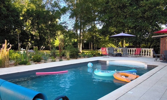 Parentis-en-Born Casa | Logement Cosy Proche de Toutes Commodités au Calme, Forêt, Lac, Piscine, Vélos,