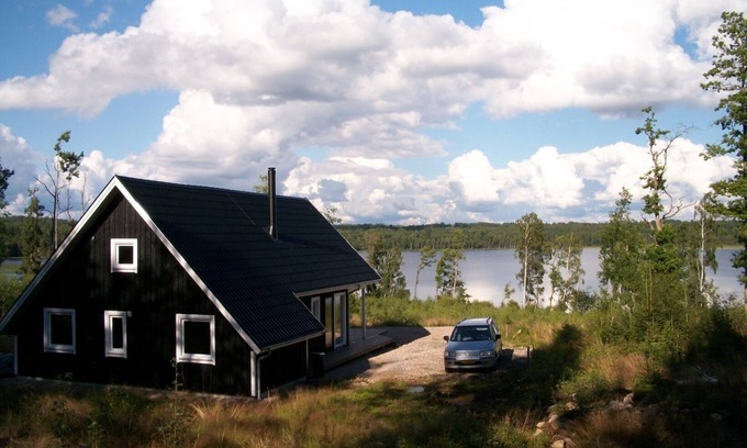 Forsheda Chalet De Esquí | Secluded vacation home in Småland right on the lake