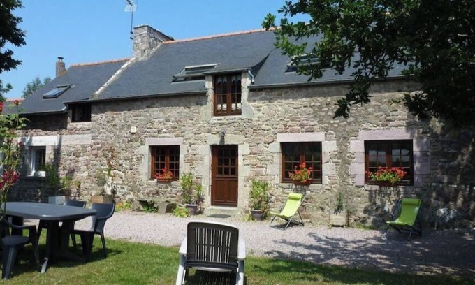 Plevenon Casa | LONGERE BRETONNE 2/8 PERS. 5 MIN FROM BEACHES AND GR 34 AND 4 KM FROM CAP FREHEL!