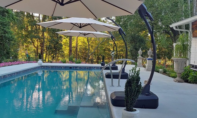 Sumrall Cabaña | Historic 1910 Cottage On 41 Mile Peatonal / Bike Trail.