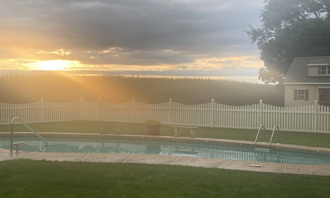 Cochranville Casa | Longwood Gardens, Special Horseback Riding Trips Avail, Pool, Views 2 King Beds