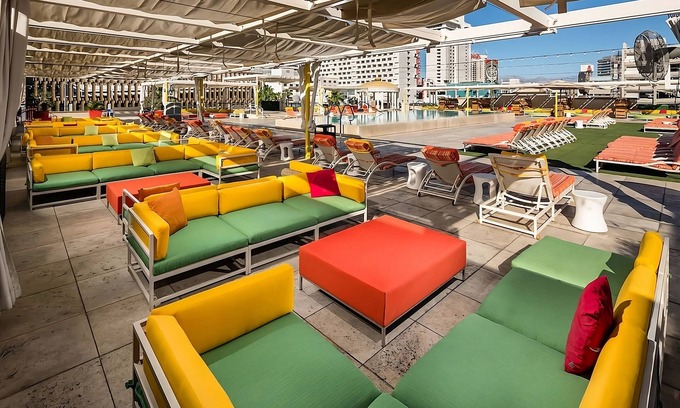 Downtown Las Vegas Hotel | Look No Further! 3 Modern Accommodations, City or Mountain View, Outdoor Pool!