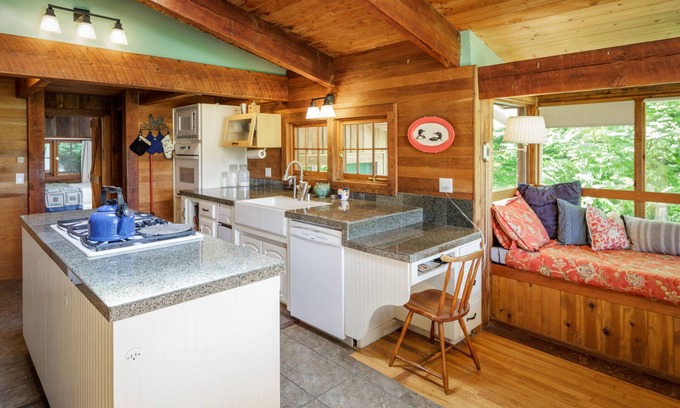 Lopez Island Casa | Lopez Island, Sweetbrier Cottage