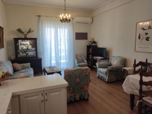 Sparta Apartamento | Los Laureles Relaxing Vintage Home