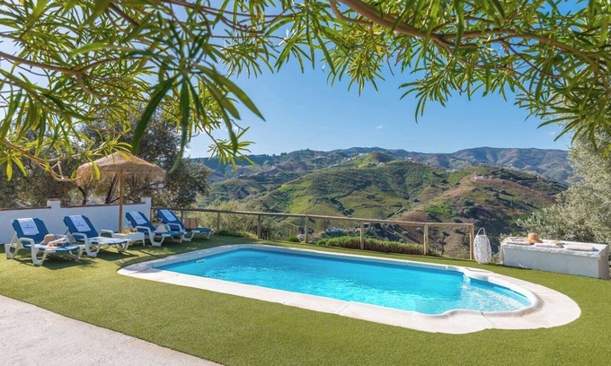 El Borge Villa | Los Olivos de Jaure El Borge by Ruralidays