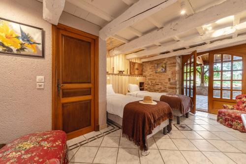 Saint-Antonin Noble Val Cama Y Desayuno | Lou Papagai