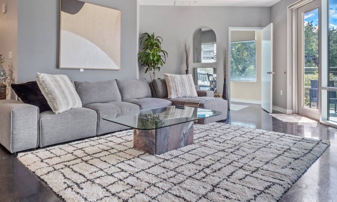 South Eola Condominio | Lovely 2/2 Apartment in Downtown Orlando with parking