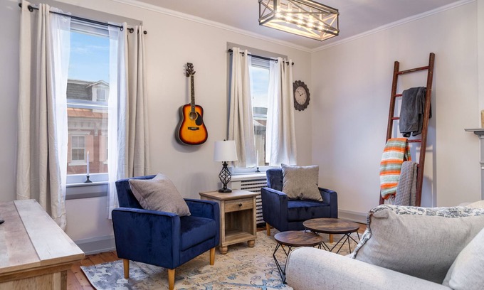 Lewisburg Apartamento | Lovely 2 BR apt, free parking, downtown Lewisburg