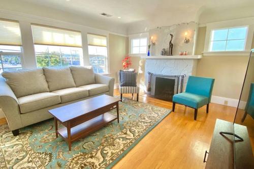 San Bruno Casa | Lovely 3 bedroom house for 6 people Near SFO SF Bay Area Newly updated